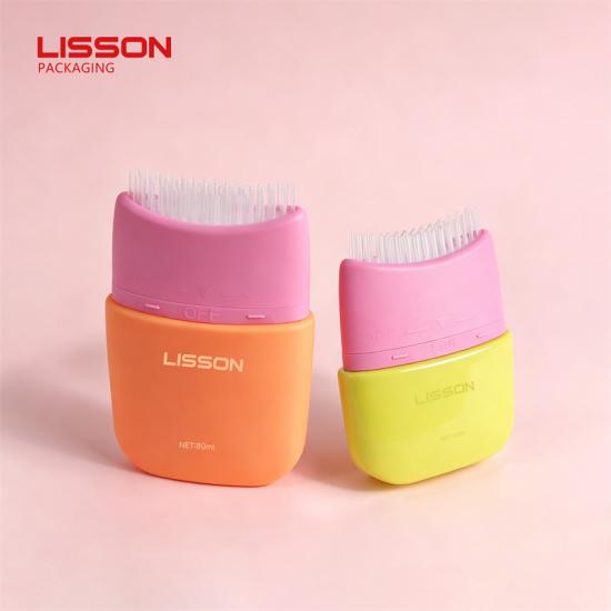 Chai nhựa chăm sóc tóc D55 với đầu lược chải